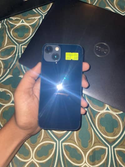 Apple iPhone 13