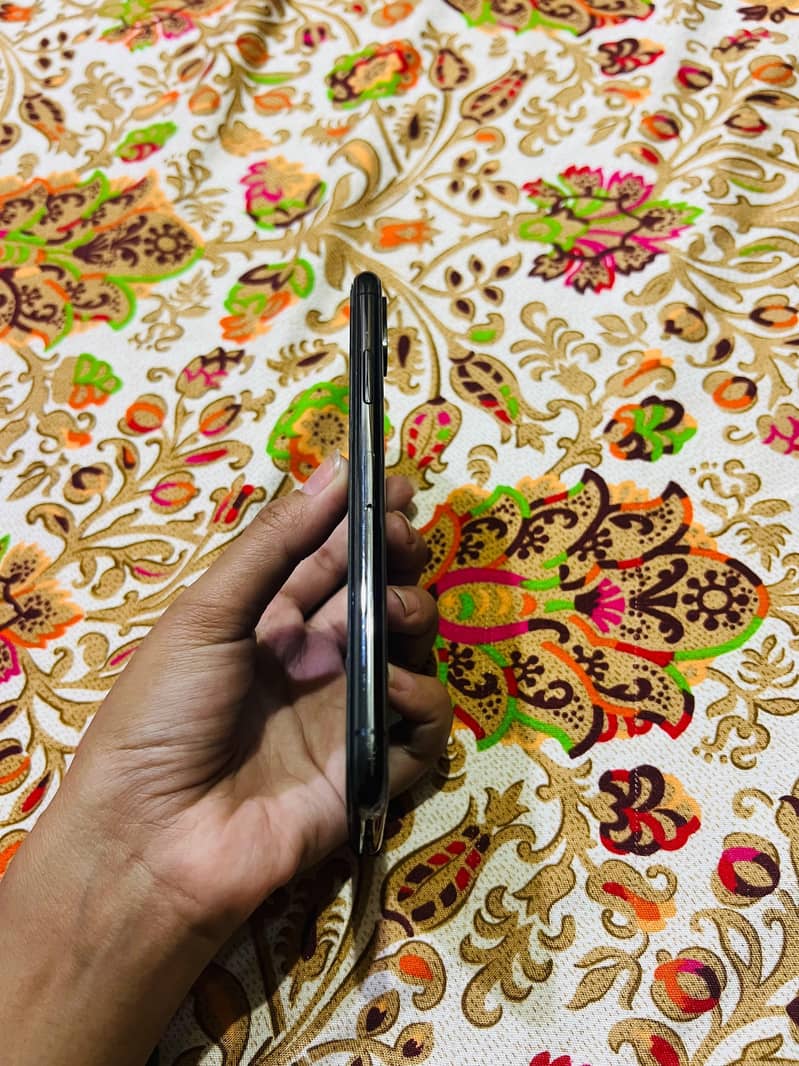 Apple iPhone X 2