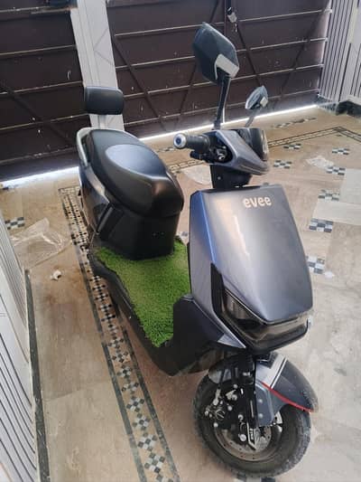 home used electric  skooti bike evee gen-z