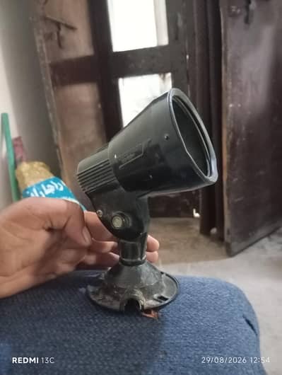 Bulb holder for wall