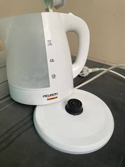 Deuron electric kettle DN-523 for sale in good condition