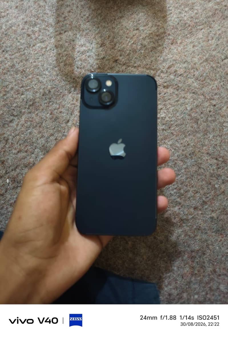 Apple iPhone 13 2