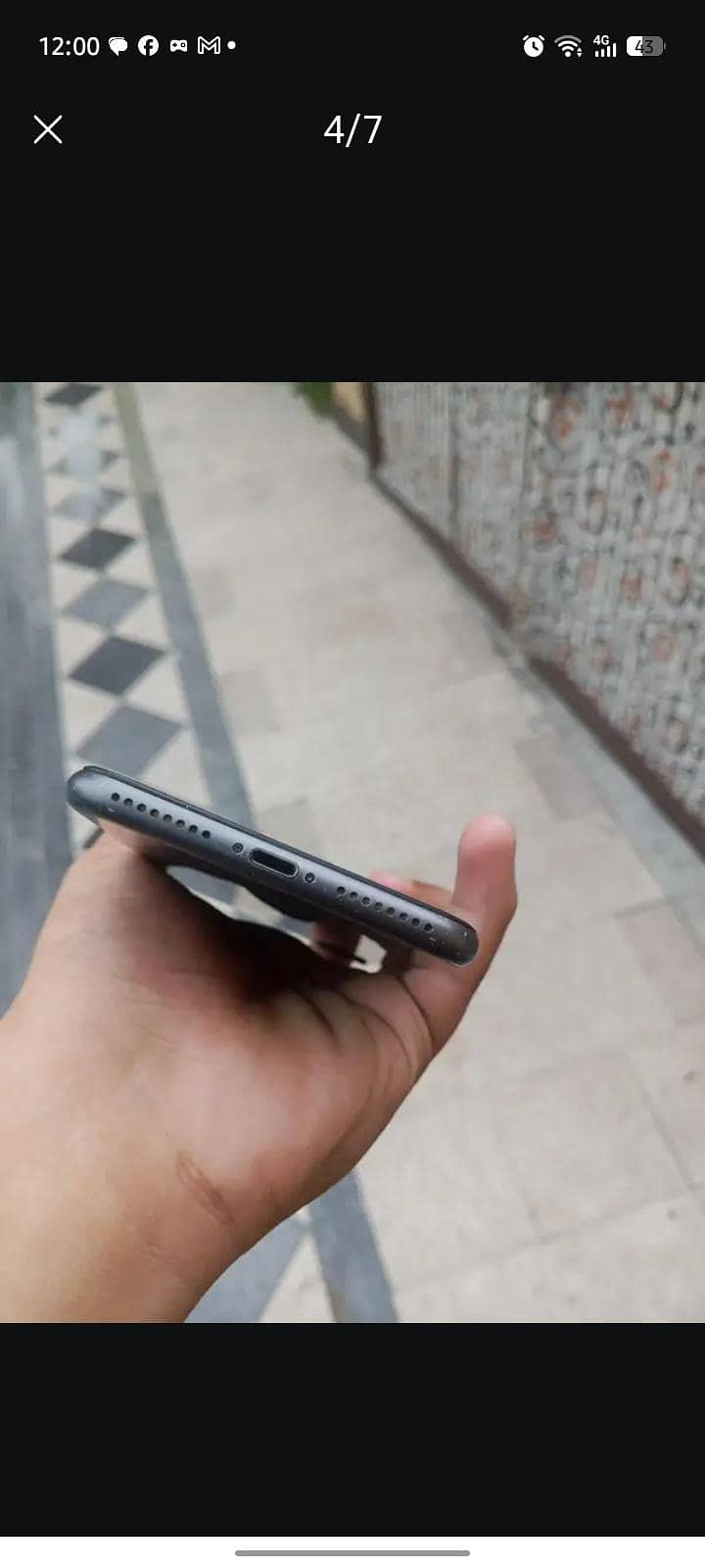 Apple iPhone 8 Plus 3