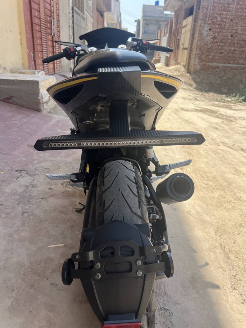 Ducati 400 cc 1