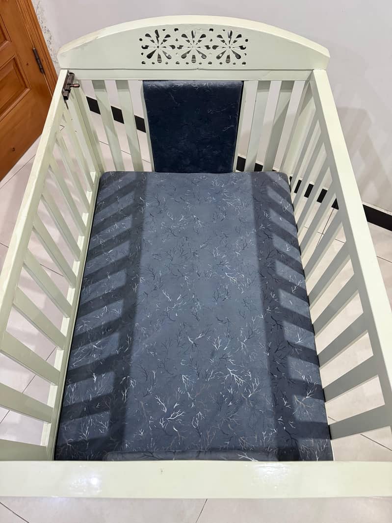 baby cot 2