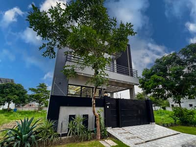 Modern 5 Marla Designer House with Grand Double-Height Lobby