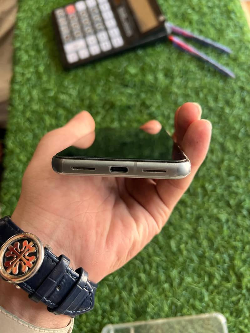 Google Pixel 8 2