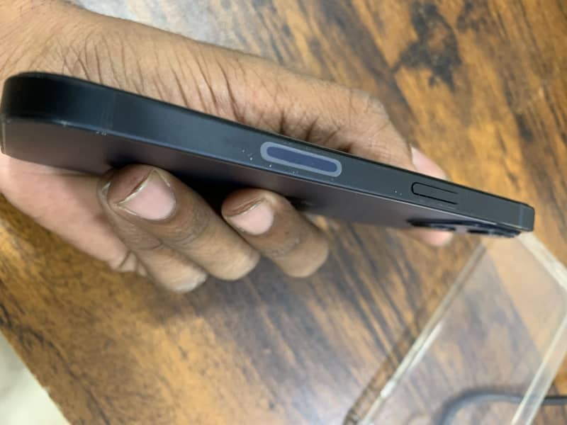 Apple iPhone 13 4