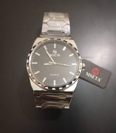 Brand New Men's Analog Watch - Silver Chain