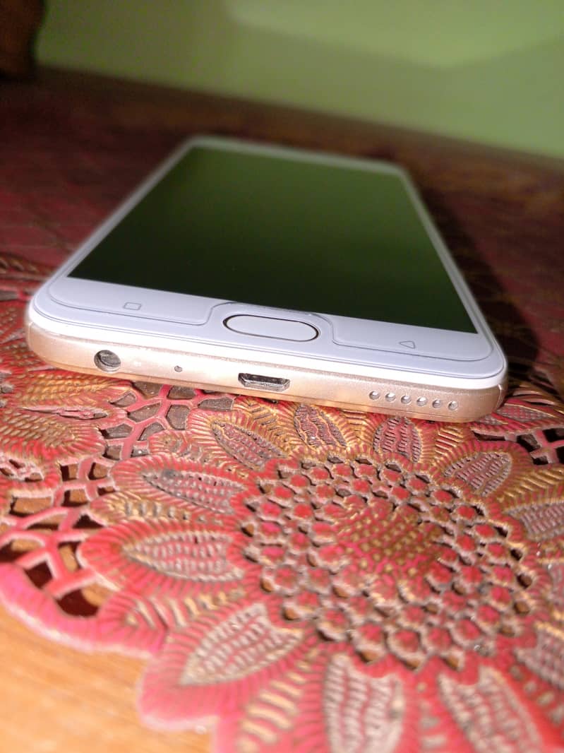 OPPO A57 1