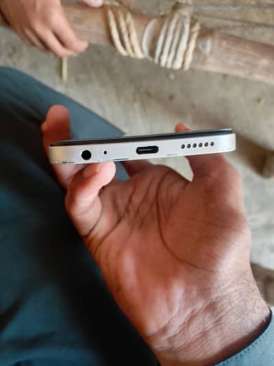 Tecno Spark Go 1