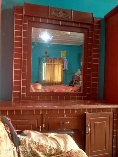 dressing table