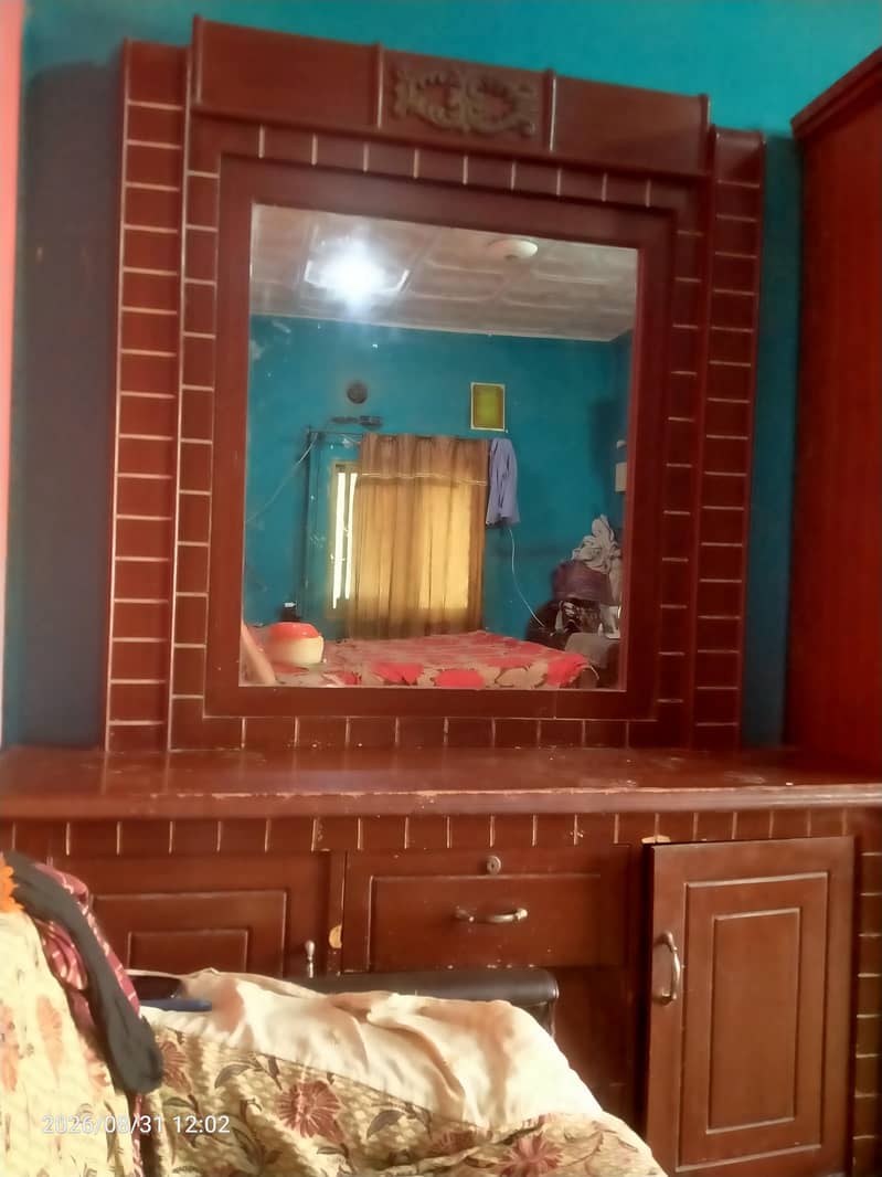 dressing table 1