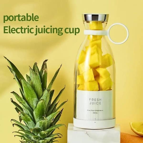 Portable Electric Blender Bottle Juicer for Shakes and Smoothies, Mini Juicer