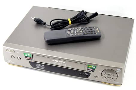 panaaonic vcr SD530 . . 03007633876 call or WA nmber