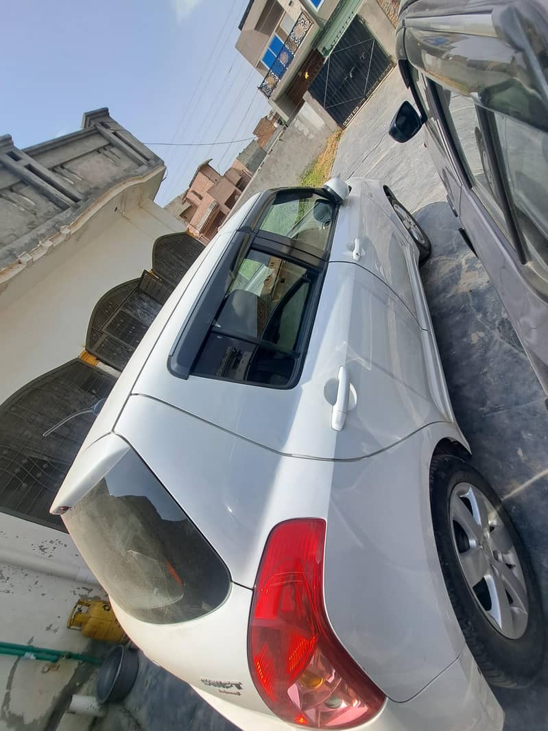 Suzuki Swift 2022 3