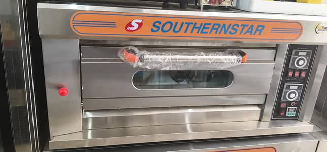 Imported Pizza Oven – 4 Large Pizza Capacity | Commercial Oven
