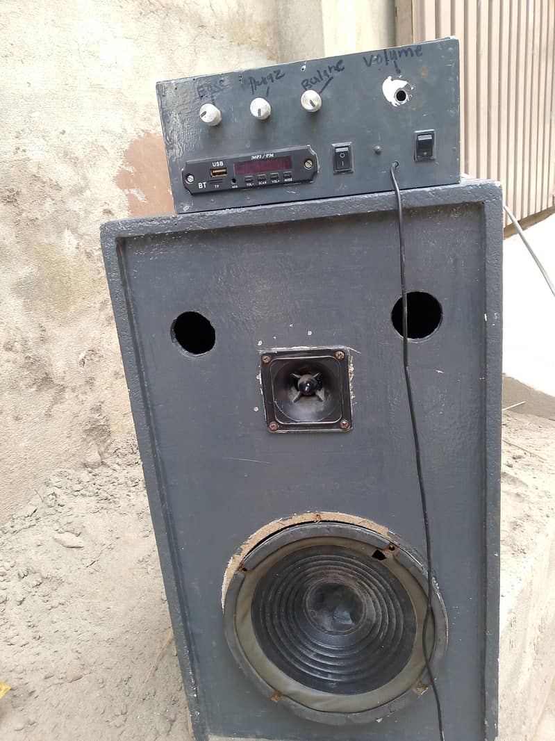 Bluetooth speaker with amplifier 1