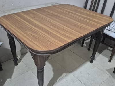 Wooden Dinning Table With 4 chairs