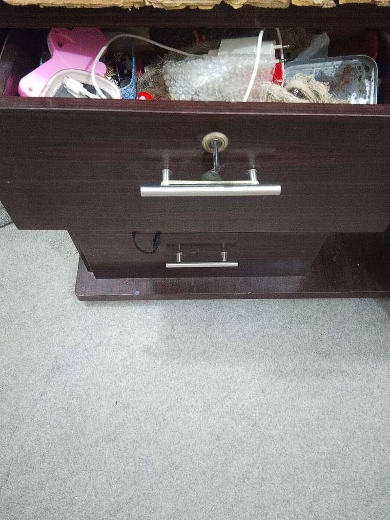 Dressing Table 2