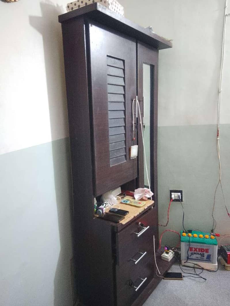 Dressing Table 7