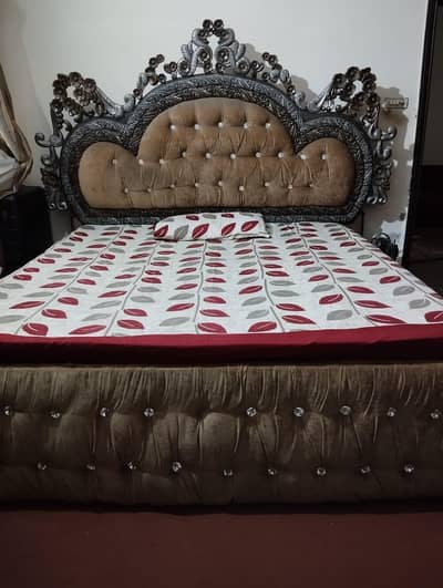 king size master bed