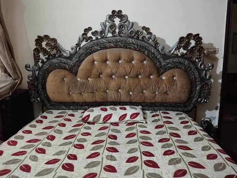 king size master bed| king size bed | bed with side table 1