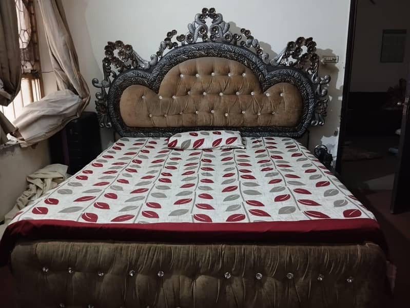 king size master bed| king size bed | bed with side table 2