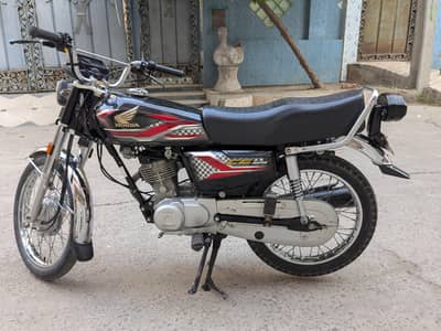 Honda 125 bike
