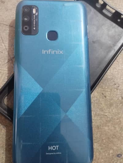 Infinix hot 9. . | 4/64 urgent sell | box available