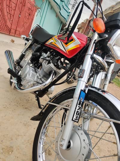 Honda 125 Islamabad number total Geniune condition