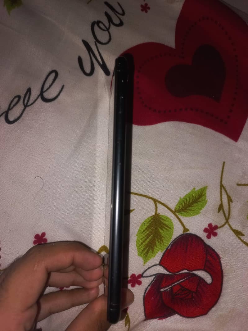 Apple iPhone 7 Plus 8