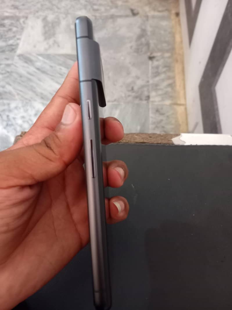 Google Pixel 7 4