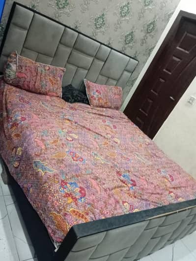 Used Poshish Double Bed Set with Side Tables & Dressing