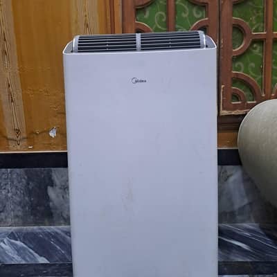 Midea portable ac used like new