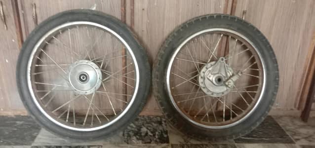 125 rim tyre with complete hub