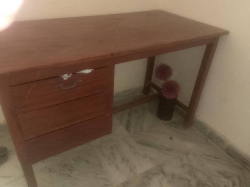 Clothes pressing table 0
