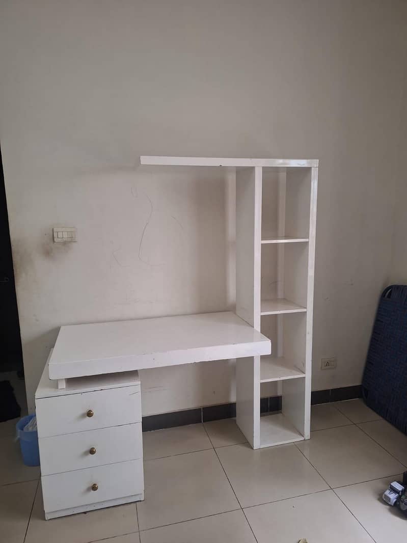 Single bed with Study Table 0