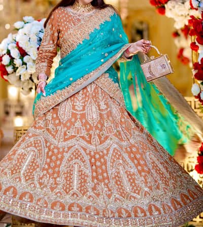 Mnr mehndi dress available for sale only one time use