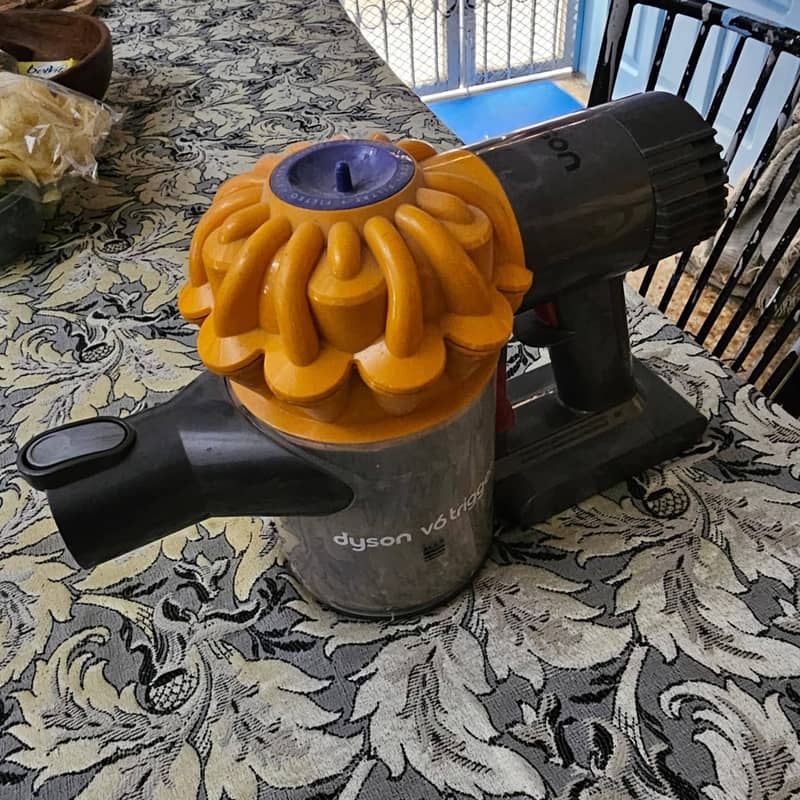 dyson vacuum 2