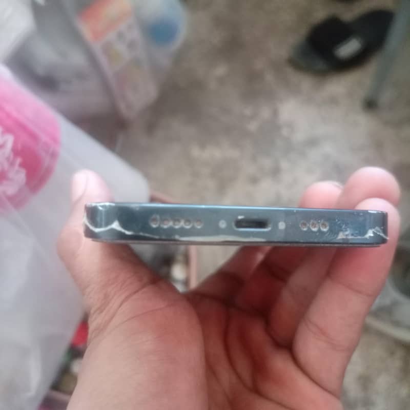 Apple iPhone 13 1