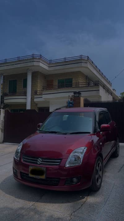 Suzuki swift DLX 2010