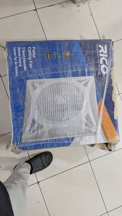 Ceiling fan 2*2 white color