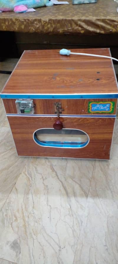 Semi Auto Incubator for 80 eggs hetching 10/10 use for only 1 hetch