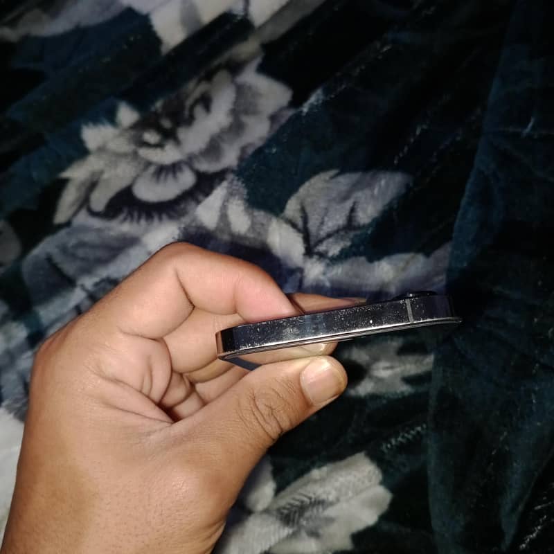 Apple iPhone 12 Pro 3
