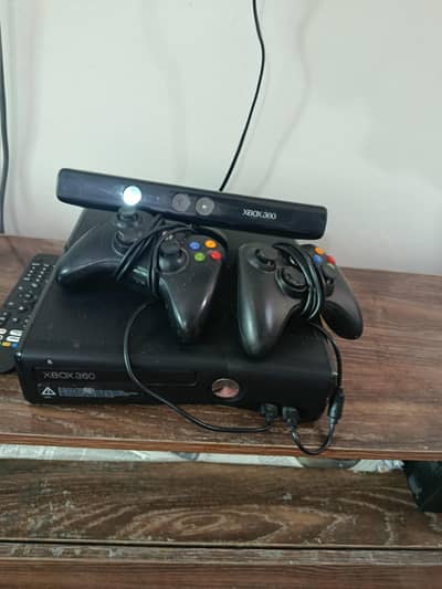 Xbox 360 jailbreak with games,kinect and two controller
