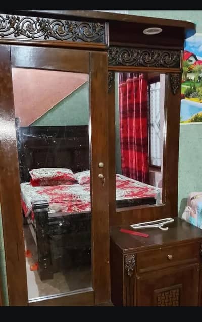 king size Bed side table dressing  good condition