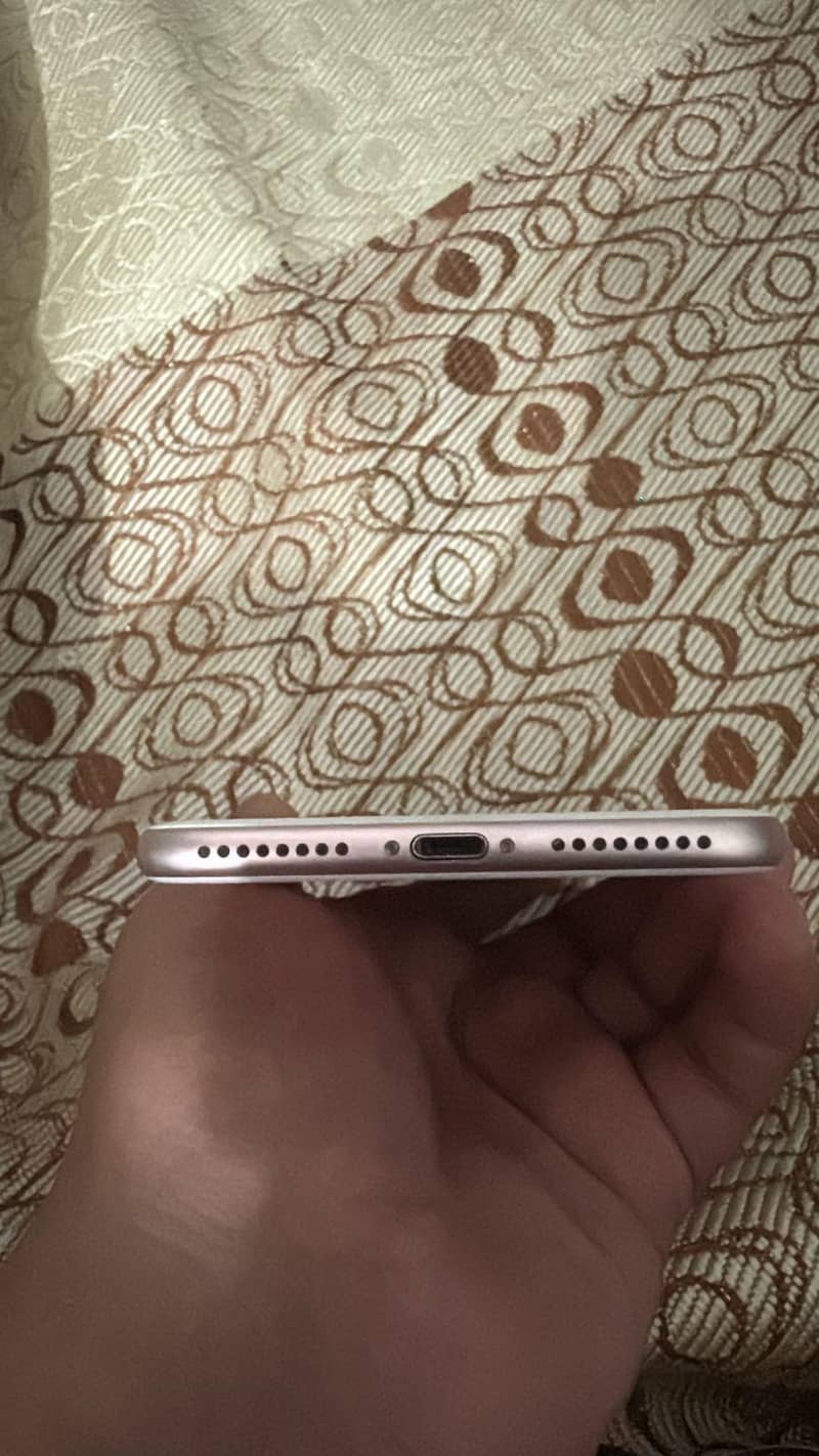 Apple iPhone 7 Plus 7