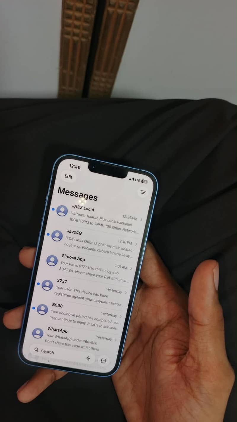 Apple iPhone 13 1