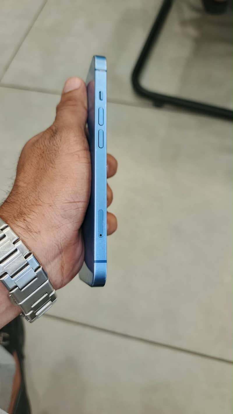 Apple iPhone 13 3
